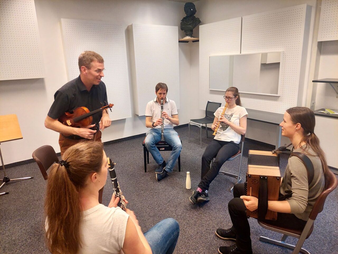 Die Alpenländische Volksmusikakademie