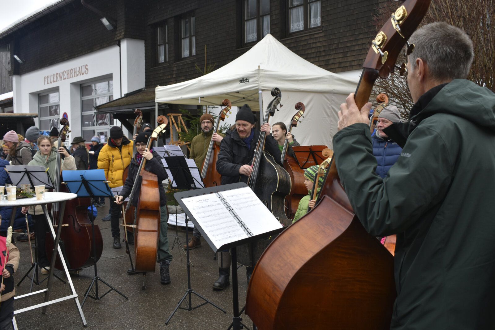 »Think big!« – große Instrumente im großen Ensemble – gerne auch mal open air.