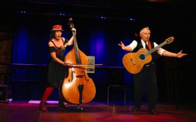 Weiß-​blaue Heiterkeit mit Anspruch