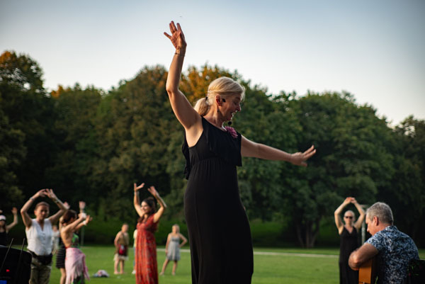 Tanzen im Park