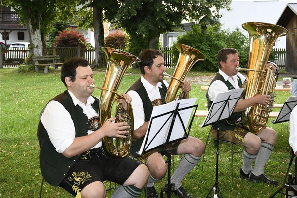 Sommerabend Dörfl. Blasmusik Sommerabend Dörfl. Blasmusik