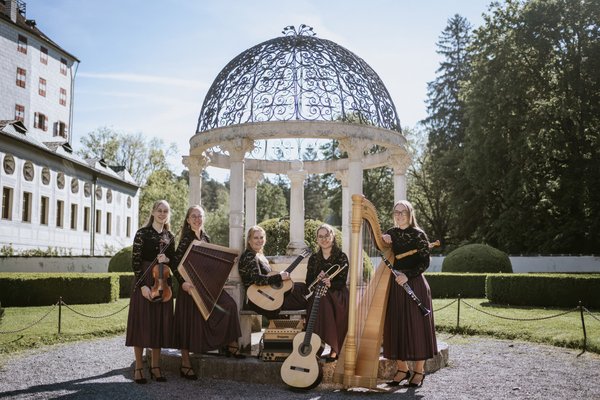 Benefizkonzert mit adventlichen Klängen Benefizkonzert mit adventlichen Klängen